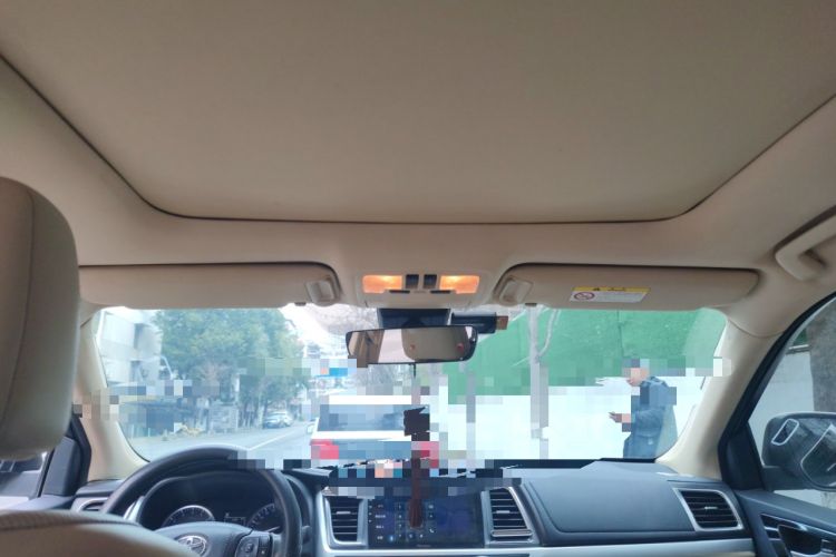 Used Toyota Highlander 2018 2.0T Four-Wheel Drive Prestige Version 7 Seats China V Emission Standard
