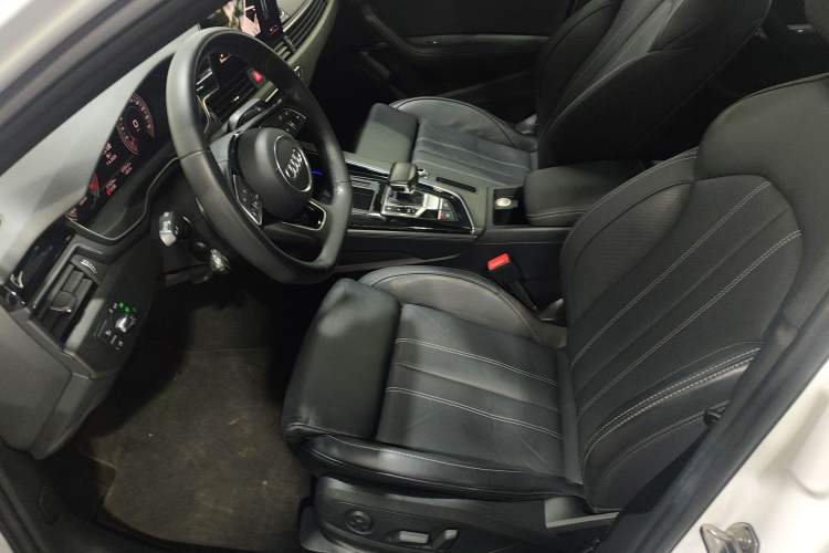 Used Audi A4L 2023 40 TFSI Luxury Dynamic Model