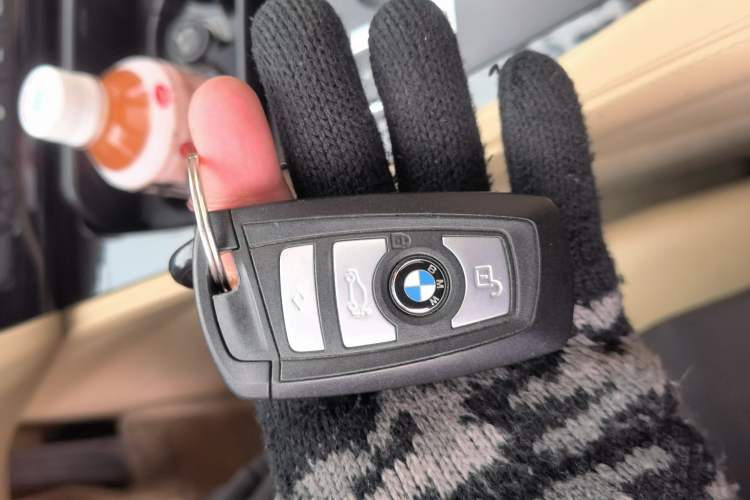 Used BMW 5 Series 2013 525Li Leading Model