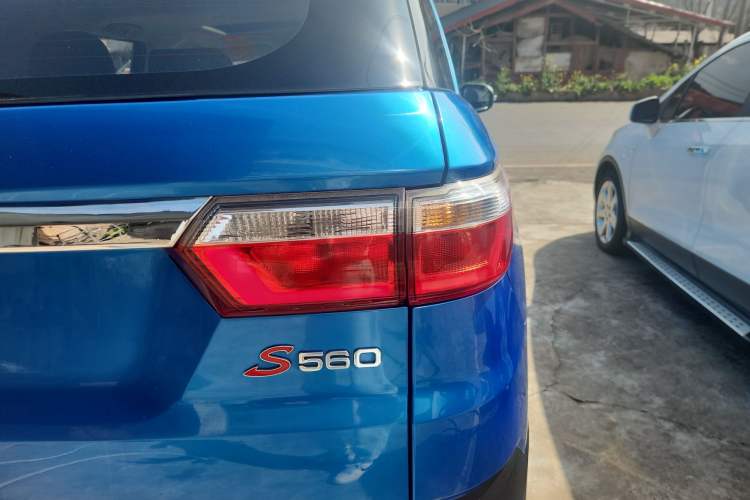 Used Dongfeng Fengon S560 2018 1.8L CVT Urban Model 5 Seats