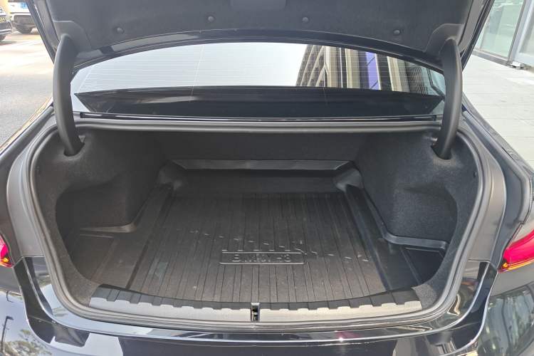 Used BMW 3 Series 2024 325Li M Sport Package