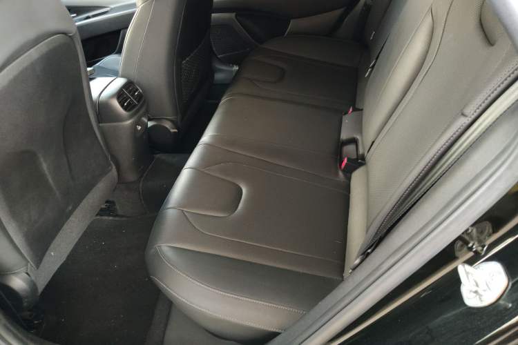 Used Hyundai Elantra 2022 1.5L CVT LUX Black Knight Limited Edition Left Rear Seat