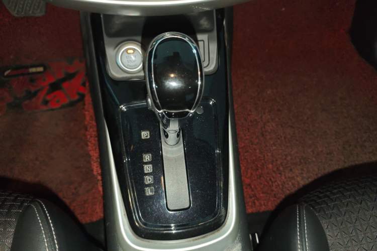 Used Nissan Tiida 2020 1.6L CVT Smart Drive Edition Gear Lever