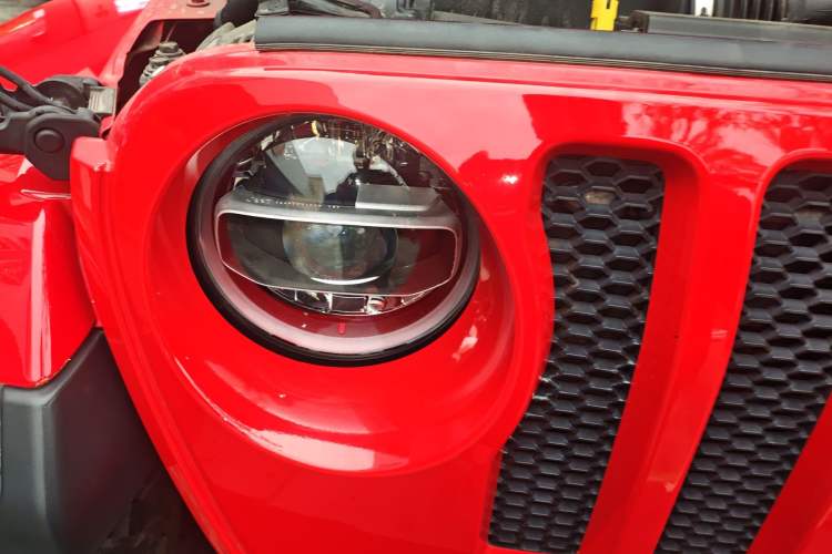 Used Jeep Wrangler 2019 2.0T Sahara 4-Door Version China V Standard