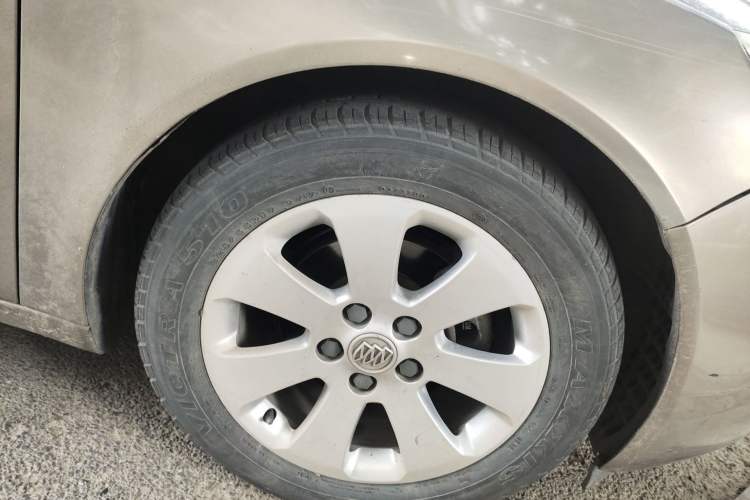 Used Buick Regal 2010 2.0L Expo Edition Right Front Wheel Hub