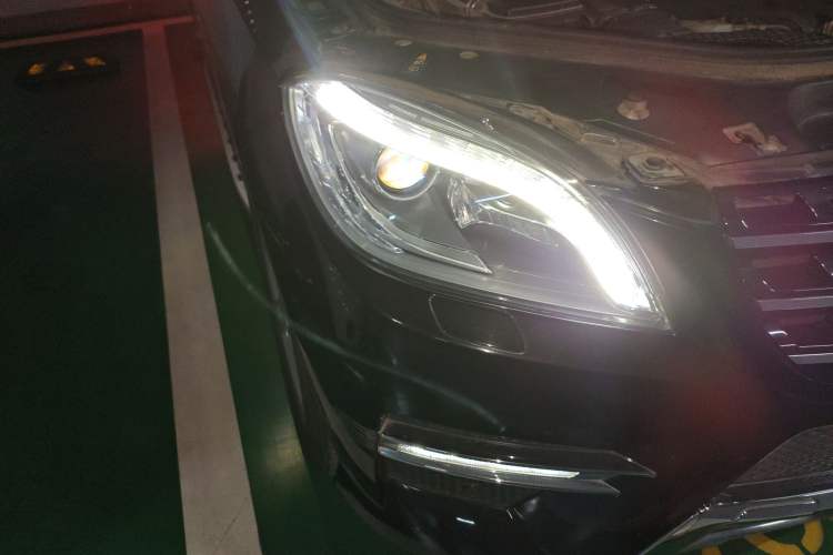 Used Mercedes-Benz M-Class 2014 ML 320 4MATIC