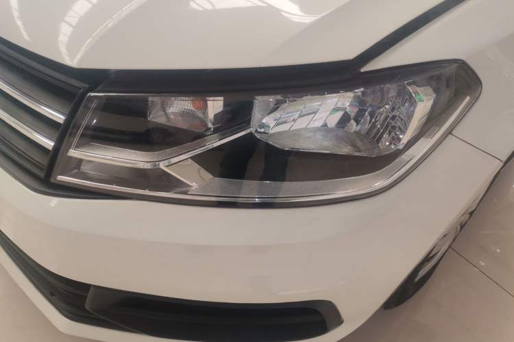 Used Volkswagen Santana 2016 1.6L Manual Fashion Edition Left Front Headlight