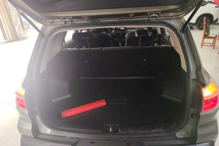 Used Kia Sportage R 2019 2.0L Automatic Smart Luxury Edition Trunk