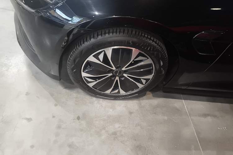 Used BYD Seal 2022 550 km Standard Range Rear-Wheel Drive Elite Version