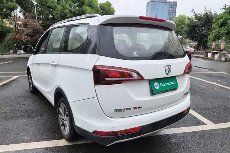Used Baojun 730 2019 1.5T Manual Fashion Model 7-seater China VI