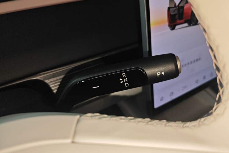 Used ONVO L60 2024 60 kWh Rear-Drive Version
