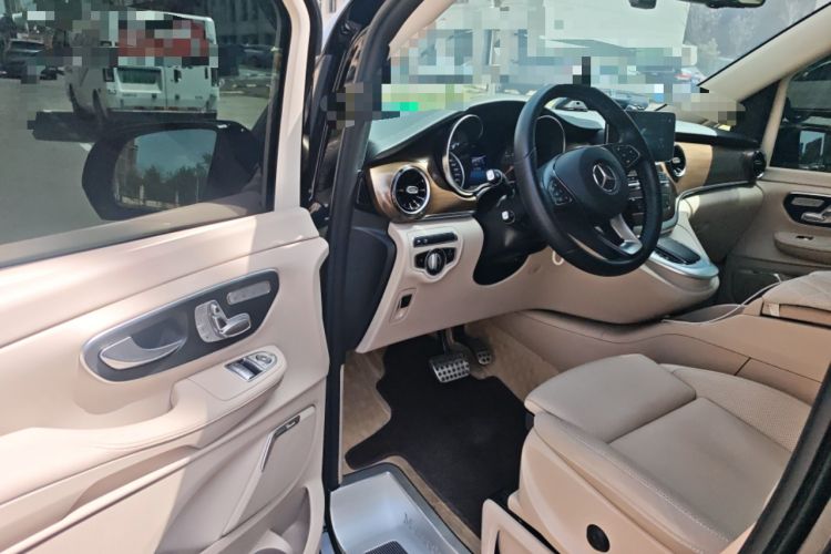 Used Mercedes-Benz V-Class 2022 V 260 L Long-wheelbase Luxury Edition