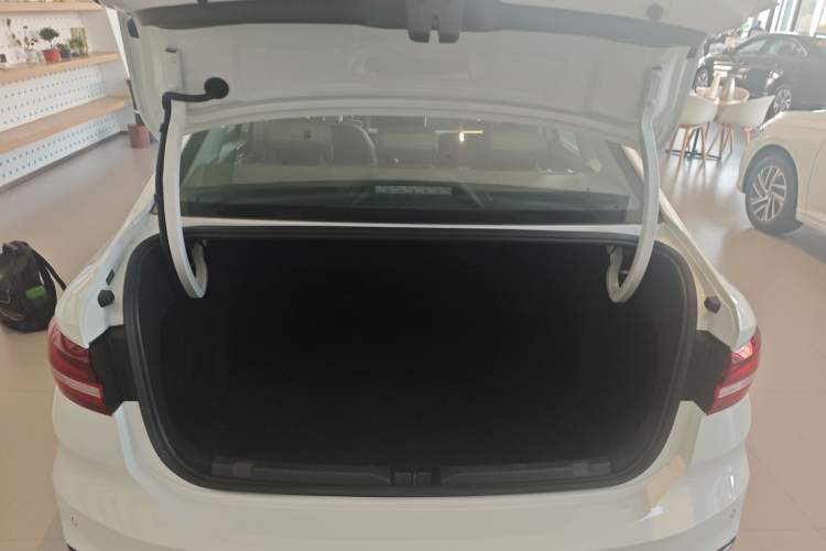 Used Volkswagen Lavida 2024 300TSI DSG Starry Sky Leading Edition Trunk