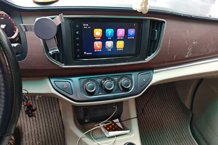 Used FORTHING Lingzhi 2017 M5 1.6L Luxury Model
