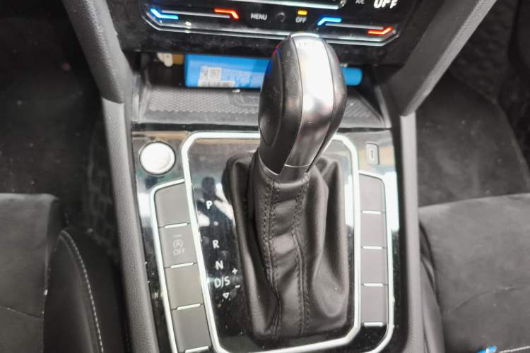 Used Volkswagen Magotan 2020 330TSI DSG Luxury Edition Gear Lever