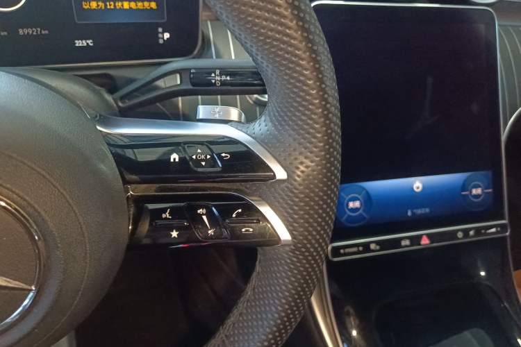 Used Mercedes-Benz C-Class 2023 C 260 L Sport Edition Gear Lever