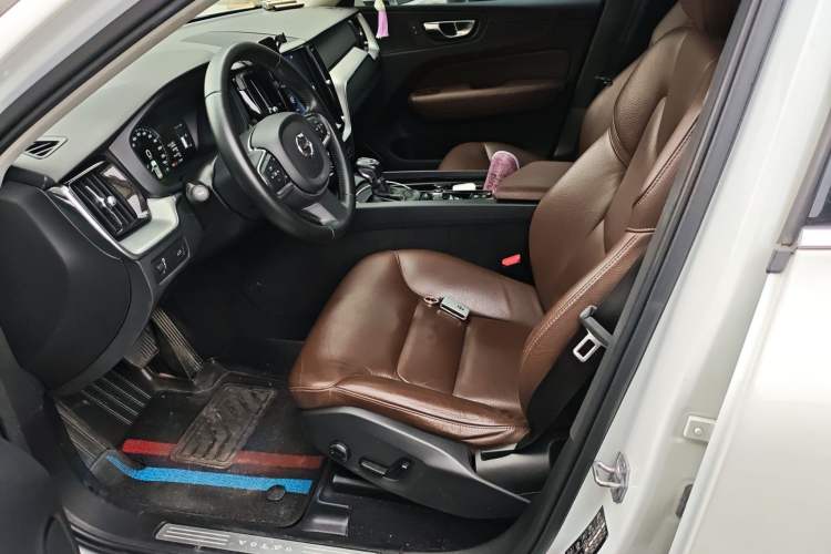 Used Volvo XC60 2019 T5 4x4 Smart Edition China V Standard Left Front Seat