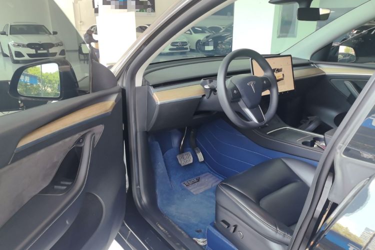 Used Tesla Model Y 2022 Rear-Wheel-Drive Version