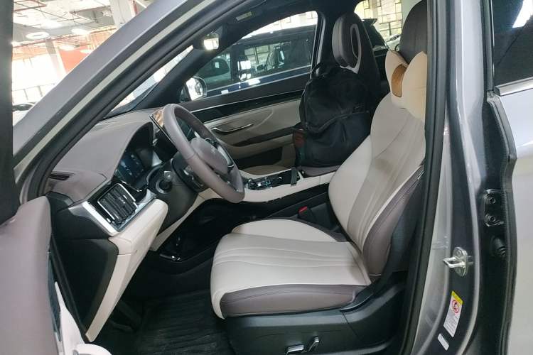 Used BYD Song PLUS New Energy 2025 DM-i 112KM Prestige Model
