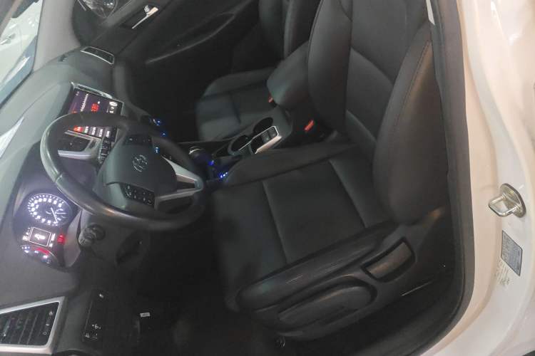 Used Hyundai Tucson 2015 1.6T Dual-Clutch Two-Wheel-Drive Smart Model Left Front Seat