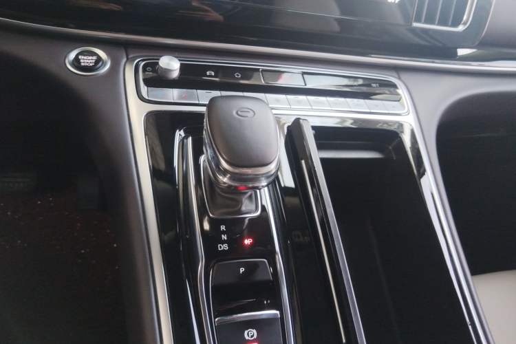 Used GAC Trumpchi M8 2021 Lingxiu Series 390T Deluxe Edition Gear Lever