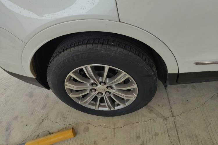 Used Cadillac XT5 2018 25T Luxury Model