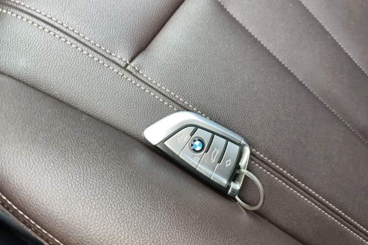 Used BMW 5 Series 2019 525Li Luxury Package Vehicle Key