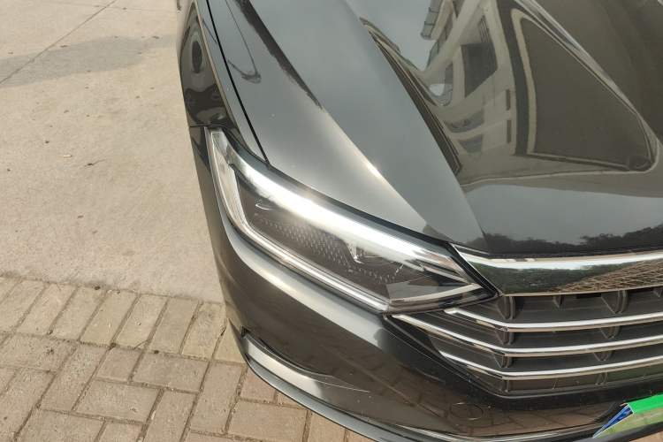 Used Volkswagen Sagitar 2020 200TSI DSG Comfort Version China VI Standard Right Front Headlight