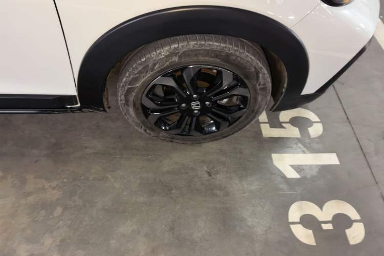 Used Honda LIFE 2023 1.5L CVT CRO-SS Fun Edition Right Front Wheel Hub