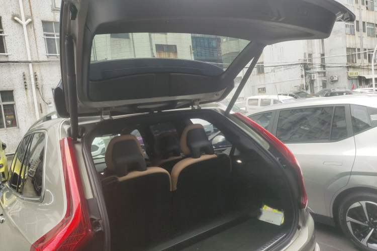 Used Volvo XC90 2018 T6 Zhiyi Edition 7-Seater Trunk