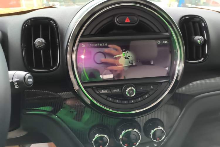 Used MINI Countryman 2017 1.5T COOPER ALL4 Traveler Audio And AC Panel