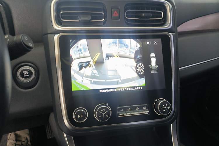 Used Lynk & Co 01 2020 2.0T Two-Wheel Drive Pure Pro Version China VI Standard
