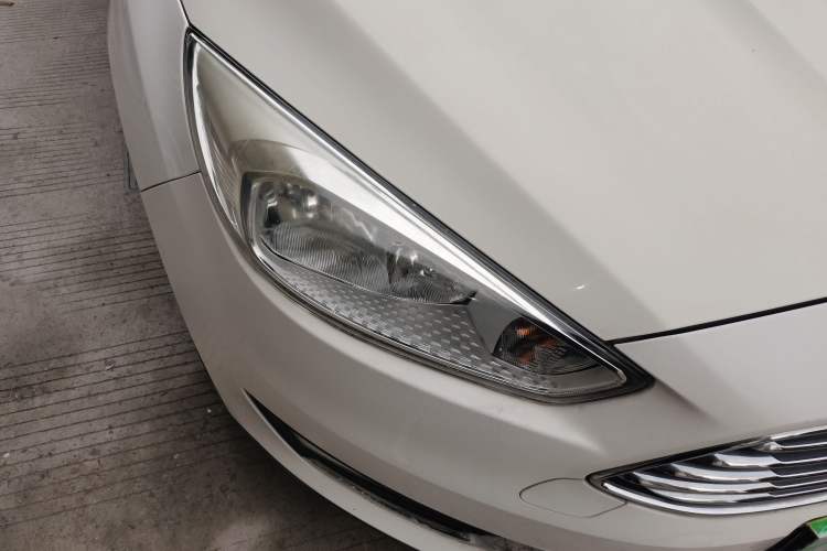 Used Ford Focus 2015 Sedan 1.6L Automatic Trend Model
