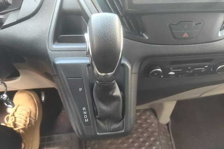 Used Ford Tourneo Custom 2017 2.0T Automatic Elite Edition
