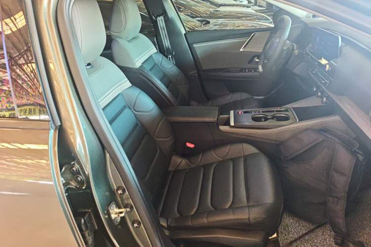 Used Citroen C5 X 2021 1.6T Enjoy the Extraordinary Right Front Seat