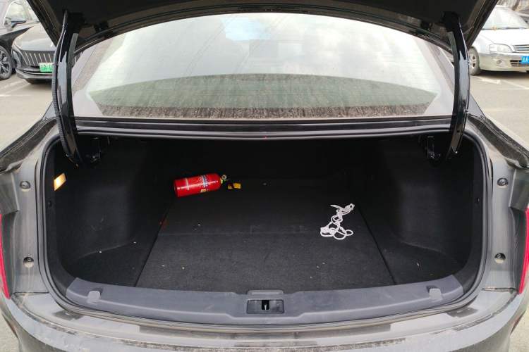 Used Hongqi E-QM5 2023 Base Travel Edition
