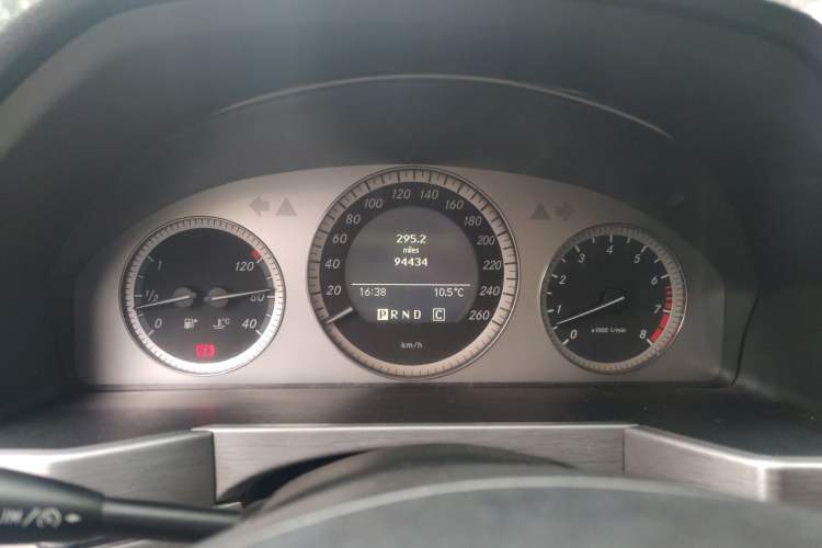 Used Mercedes-Benz GLK-Class 2011 GLK 300 4MATIC Fashion Model