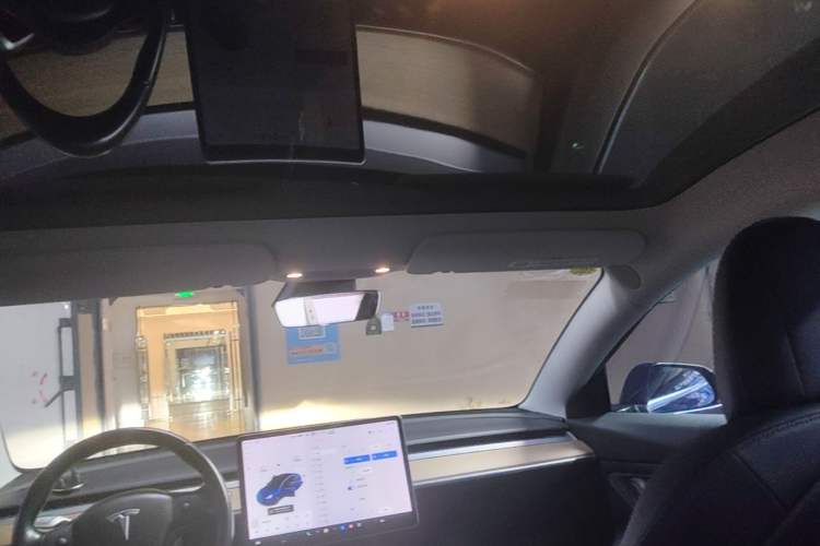 Used Tesla Model 3 2019 Long-Range Rear-Wheel-Drive Version
