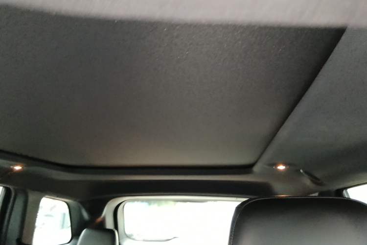 Used Jeep Grand Cherokee 2016 3.0L Comfort Navigation Edition Headliner