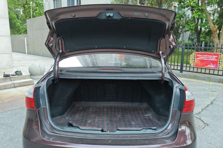 Used Kia K3 2016 1.6L Automatic GLS Trunk