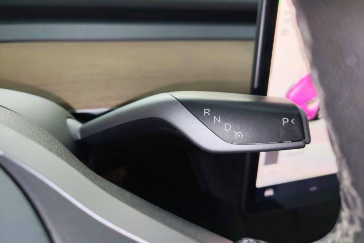 Used Tesla Model Y 2021 Standard Range Rear-Wheel Drive Version
