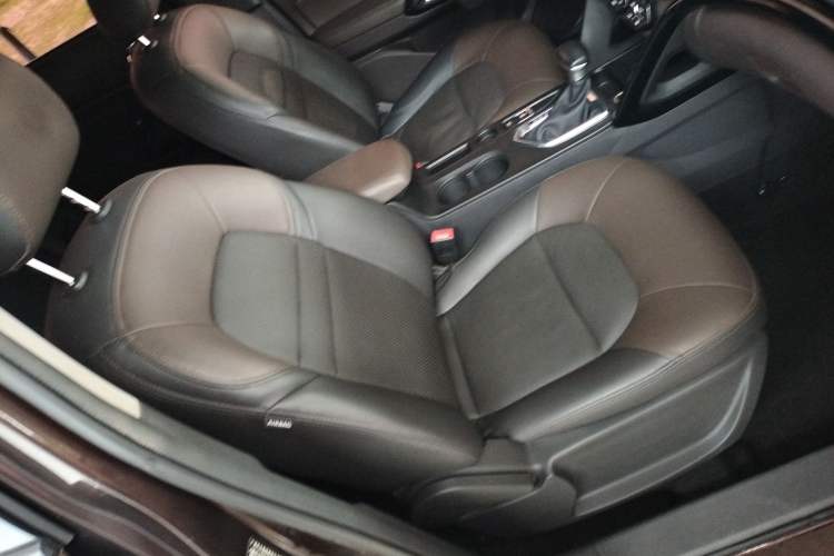 Used GAC Trumpchi GS4 2017 235T G-DCT Two-Wheel Drive Luxury Edition Right Front Seat