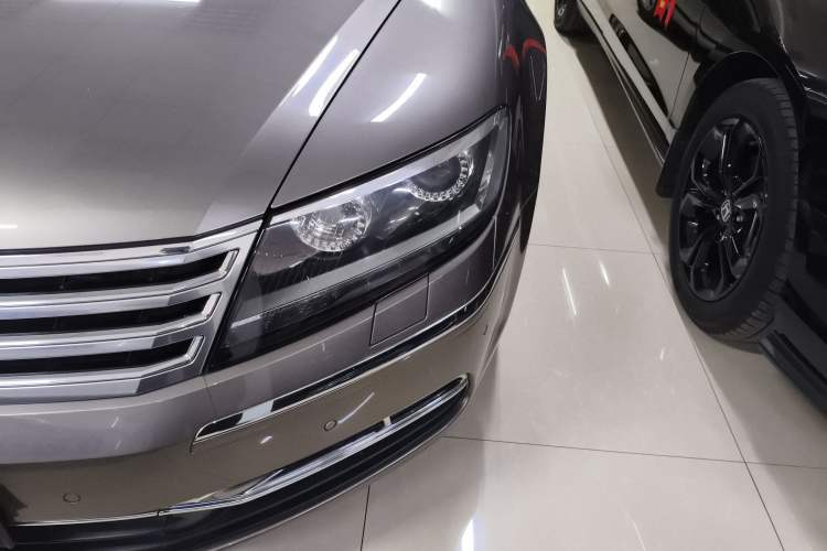 Used Volkswagen Phaeton 2012 3.0L Executive Version
