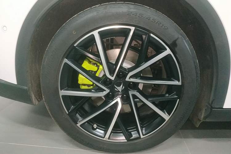 Used ARCFOX Alpha S5 2024 560MAX 185kW
