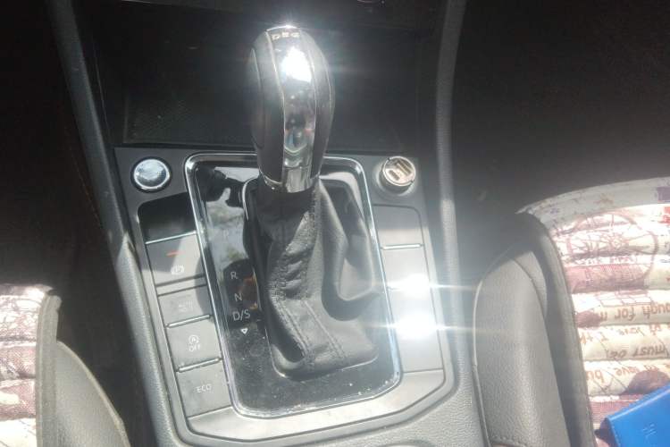 Used Volkswagen Bora 2019 280TSI DSG Elite Model Gear Lever