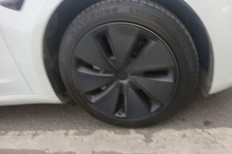 Used Tesla Model 3 2025 Rear-Wheel-Drive Version