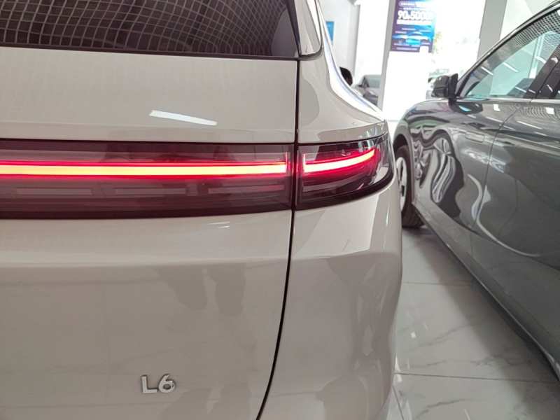 Used Li Auto L6 2024 Pro Model — 7