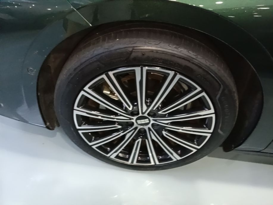 Geely Galaxy 8 2025 130km EM-P Starship Edition — снимка 10