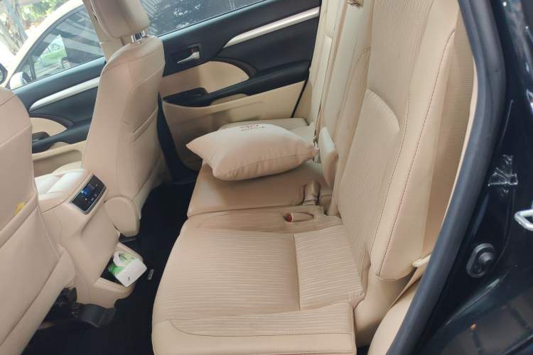 Used Toyota Highlander 2021 2.0T Two-Wheel Drive Elite Version 7-Seater