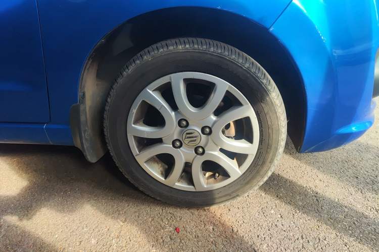 Used Suzuki Alto 2013 1.0L Automatic Luxury Model Right Front Wheel Hub